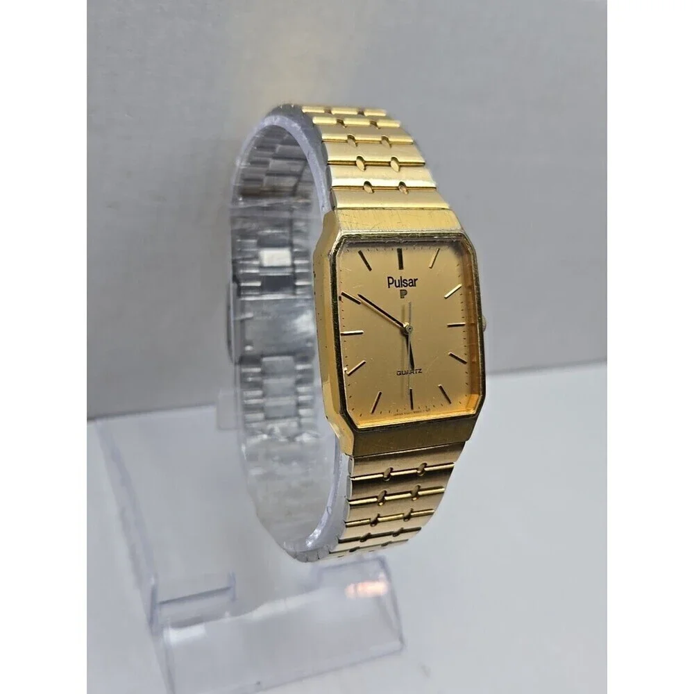 Vintage Pulsar by Seiko V321-5009 Gold Tone Tank Quartz Mens Watch New Battery